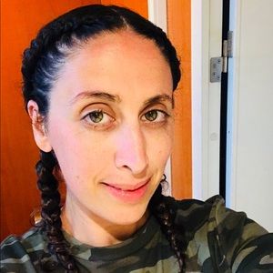 Meet your Posher, Jaclyn